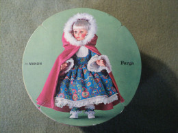 CARTON PUBLICITAIRE DOLLY DO POUPEES FURGA. MODELE MANON. ANNEES 1960 / 1970 N° 70. - Bambole