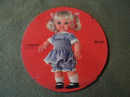 CARTON PUBLICITAIRE DOLLY DO POUPEES FURGA. MODELE ARIANNA. ANNEES 1960 / 1970 N° 47 MODELE N° 4521. - Bambole