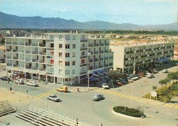 St Cyprien Plage * Le Rond Point , Le Miramar Et Le Dauphin - Saint Cyprien