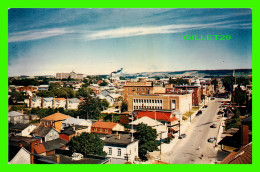 RIMOUSKI, QUÉBEC - AVENUE DE LA CATHÉDRALE - ANIMÉE  - CARLE'S -  IMPRIMERIE GILBERT LTD - - Rimouski