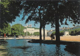 CARTOLINA  LYON,RHONE-ALPES,FRANCIA-PLACE BELLECOUR (VU DE L'HOTEL ROYAL)-VIAGGIATA,1984 - Rhône-Alpes