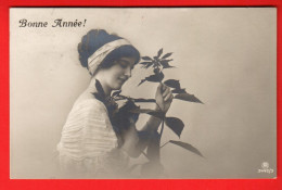 KAW-03 Bonne Année, Jeune Femme   Circulé En 1913 - Neujahr