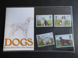 GREAT BRITAIN SG 1075 DOGS PRESENTATION PACK - Feuilles, Planches  Et Multiples
