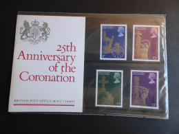 GREAT BRITAIN SG 1059-62 25TH ANNIVERSARY OF CORONATION PRESENTATION PACK - Hojas & Múltiples