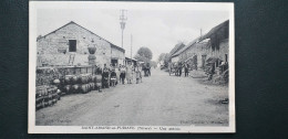 58 , Saint Amand En Puisaye , Une Poterie Et Les Habitants Du Coin - Saint-Amand-en-Puisaye