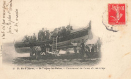 St Trojan Les Bains , Ile D'oléron * Lancement Du Canot De Sauvetage * Bateau Sauveteurs Lifeguards - Ile D'Oléron