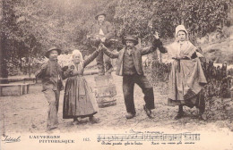 FOLKLORE - L'Auvergne Pittoresque - Bourrée Auvergnate - Carte Postale Ancienne - Bailes