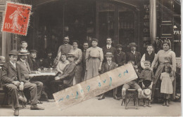 PALAISEAU - On Pose Devant Un Café-Restaurant ( Carte Photo ) - Palaiseau