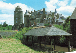 CHATEAUGIRON - LE CHATEAU ET LE LAVOIR - Châteaugiron