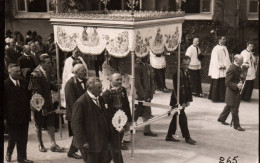 Charlieu - Carte Photo - Procession Religieuse Dans La Ville - Religion - Charlieu