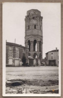 CPSM 86 - CHARROUX - Tour Charlemagne - TB PLAN Place CENTRE VILLAGE Petite Animation MAGASIN - Charroux