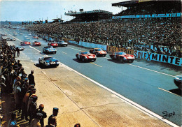 72-LE MANS- CIRCUIT DES 24 HEURES DU MANS - LE DEMARRAGE DES VOITURES - Le Mans