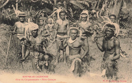 Nouvelle Calédonie - Fêtes Du Cinquantenaire - Pilou Canaque - Edit. W.H.L. - Animé - Indigènes - Carte Postale Ancienne - Nieuw-Caledonië
