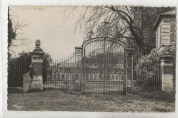 Arnouville-lès-Gonesses (95) : Les Grilles Du Château En 1950 PF. - Arnouville Les Gonesses