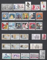 FRANCE 1988 ANNEE COMPLETE 55 TIMBRES DONT TIMBRES ISSUS DE CARNET SAUF CROIX ROUGE - 1980-1989