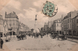 Reims - La Place Drouet D'erlon Et La Fontaine Subé - Attelage - Reims