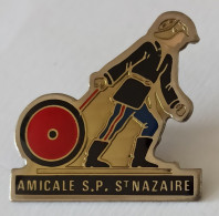 Delcampe - Pin's Sapeurs Pompiers. Saint Nazaire - Pompiers