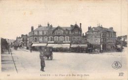 FRANCE - 14  - Lisieux - La Place Et La Rue De La Gare - Carte Postale Ancienne - Lisieux