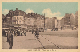 Dunkerque * Place De La Gare * Automobiles Anciennes * Voiture Auto - Dunkerque