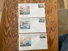 3 Enveloppes 1er Jour Saint-pierre Et Miquelon Eglises 9 Décembre 74 - Used Stamps