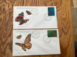 2 Enveloppes 1er Jour Saint-pierre Et Miquelon Papillons 17 Juillet 75 - Usati