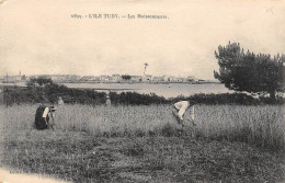 Ile Tudy         29      Les Moissonneurs       (voir Scan) - Ile Tudy