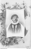 Carte-Photo - Portrait D'un Militaire SPAHIS (cavalier) En Tenue Indigène -  Photographe Ch. KARSENTY, Bizerte - Characters