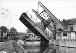 Montceau Les Mines * Le Pont Levant Et La Passerelle * Péniche JARGON * Batellerie - Montceau Les Mines