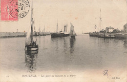 Honfleur * Les Jetées Au Moment De La Marée * Bateaux - Honfleur