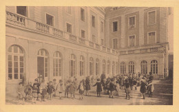 Angers * Institution Bellefontaine , Récréation Des Petites * école écoliers Enfants Jeux - Angers