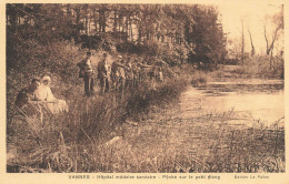 Vannes * Pêche à La Ligne Sur Le Petit étang , Hôpital Militaire Sanitaire * Pêchuers - Vannes