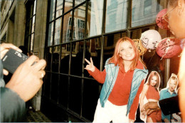 Photo Format Carte Postale Groupe Spice Girls Girl Power Geri Halliwell Dos Blanc En TB.Etat - Famous People