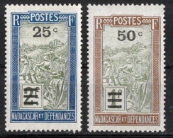 MADAGASCAR Timbres-poste N°188* & 189* Neufs Charnières TB Cote 2€50 - Neufs