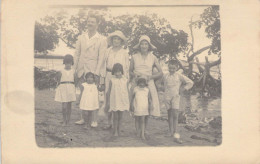 Nouvelle Calédonie - Voh - Carte Photo - Famille - 5 Enfants - Carte Postale Ancienne - Nieuw-Caledonië