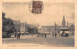 CAMBRAI-59-Nord-La Place D'Armes-Kiosque-Timbre-Stamp Expo Coloniale Paris 1931  ( Côté Ouest ) - Cambrai