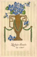 Fleurs - Illustration De Fleurs à Identifier Bleues Dans Un Pot Doré  - Carte Postale Ancienne - Flowers