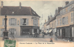 02-FERE-EN-TARDENOIS- LA PLACE DE LA REPUBLIQUE - Fere En Tardenois