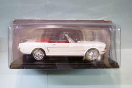 Salvat / Ixo - FORD MUSTANG Cabriolet 1965 Blanc Neuf NBO 1/24 - Otros & Sin Clasificación