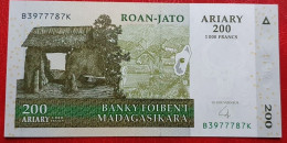 Billete De Banco De MADAGASCAR - 200 Ariary, 2004  Sin Cursar - Madagascar