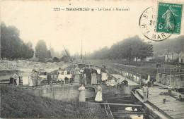 SAINT DIZIER - Le Canal à Marnaval, Péniche. - Péniches