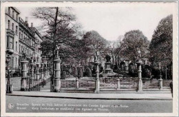 BRUXELLES - Square Du Petit Sablon Et Monument Des Comtes Egmont Et De Horne - Edit. A. Durr Et Fils, N° 32 - Places, Squares