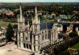 Delcampe - 53 PONT-MAIN LA BASILIQUE ET LA MAISON DES MISSIONNAIRES OBLATES - Pontmain
