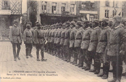 FRANCE - 80 - Péronne - Pendant L'occupation Allemande - Revue De La Garde Prussienne Sur La.. - Carte Postale Ancienne - Peronne