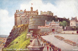 UK - Changing The Guard - Edinburgh Castle - Carte Postale Ancienne - Autres & Non Classés