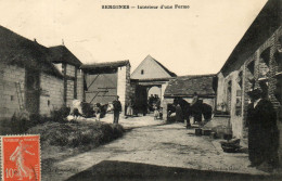 - SERGINES (89) - L'intérieur D'une Ferme  (bien Animée)  -25316- - Sergines