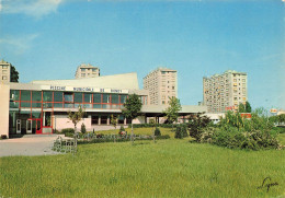 Bondy * La Piscine Municipale De La Commune - Bondy