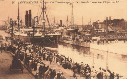 Bateau * Le Paquebot LE VERSAILLES Entré Dans L'écluse * Départ Du Transatlantique - Piroscafi