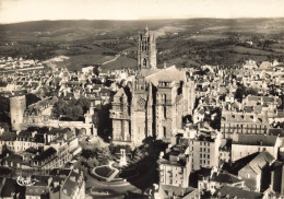 Rodez * Vue Sur La Cathédrale Et La Place D'armes - Rodez