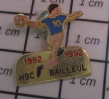 414c Pin's Pins / Beau Et Rare / SPORTS / CLUB HANDBALL HBC BAILLEUL 1982 1992 - Handball