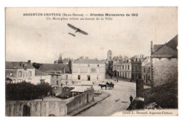 (79) 208, Argenton-Château, Bareaud, Grandes Manœuvres De 1912, Un Monoplan Volant Au Dessus De La Ville - Argenton Chateau